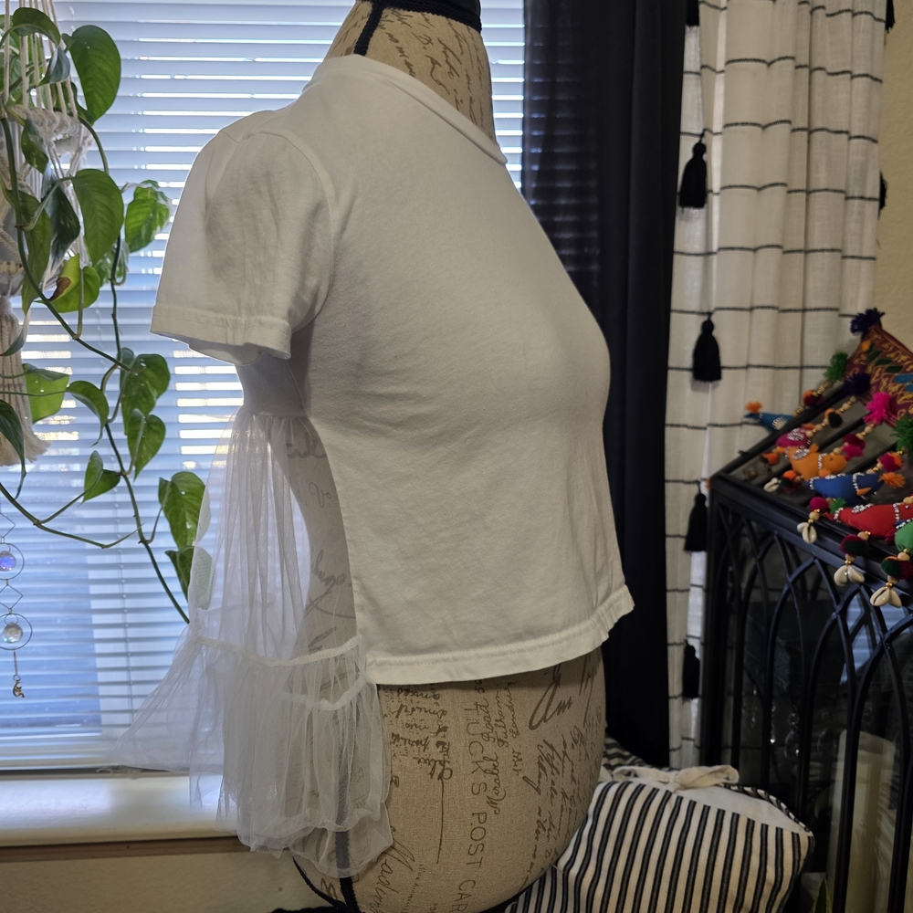 Adorable White Tulle Sexy Feminie Crop Top
